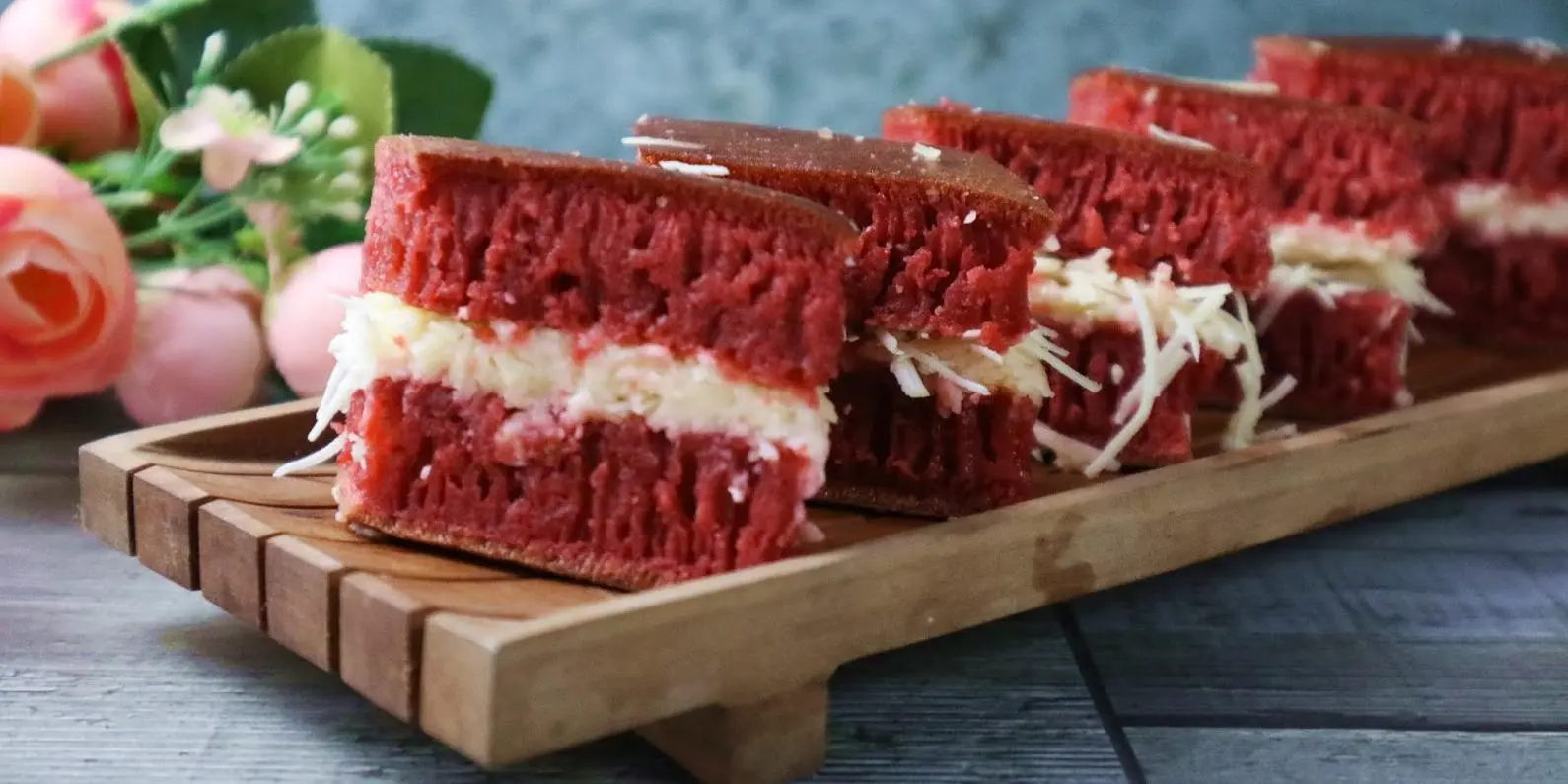 resep martabak manis red velvet 2